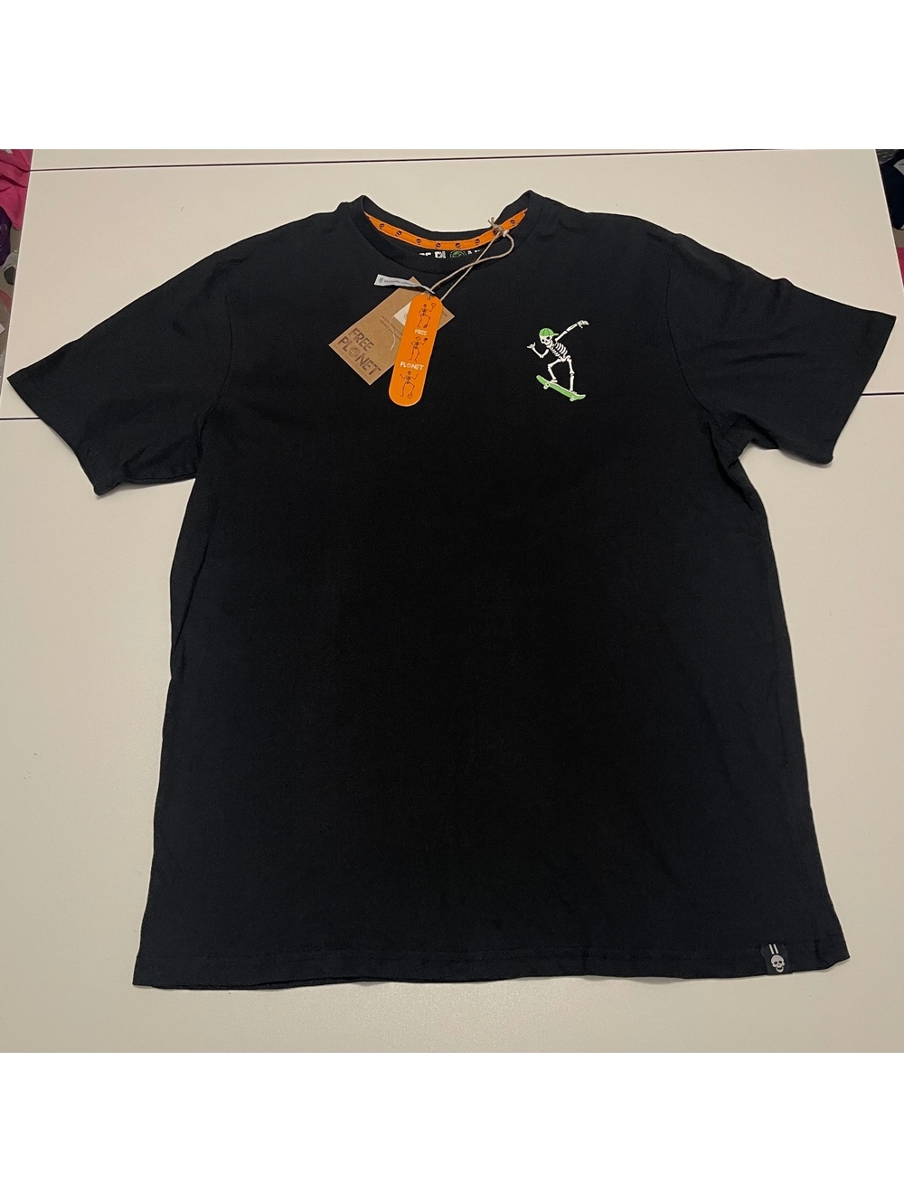 Free Planet Men's Size XL Skateboard Skeleton Orangic Cotton Tee Shirt